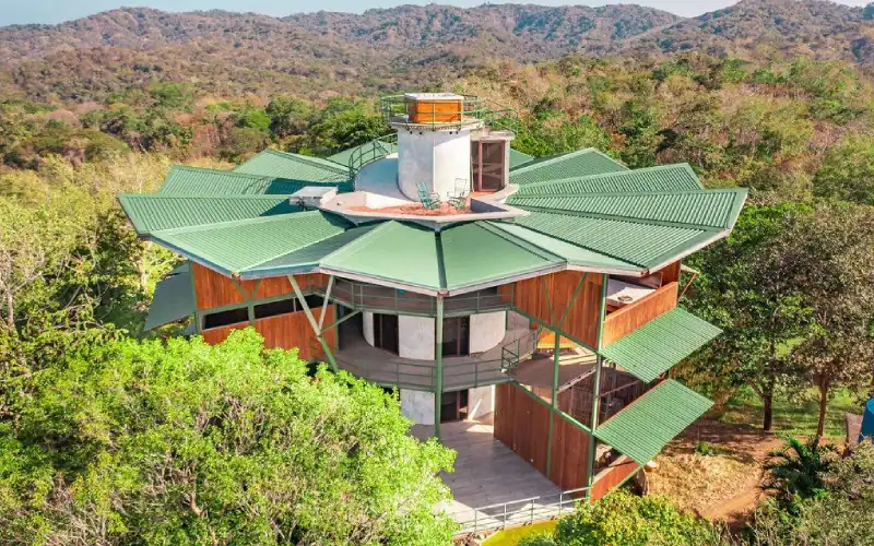 The Green Airbnb Business: Cap Rate and ROI

By May 2026, occupancy data for sustainable properties significantly outperforms the traditional market. Post-2025 travelers are seeking the "Peace of Mind Premium."